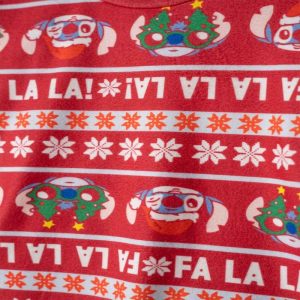 Γιορτινή πιτζάμα “Fa La La” σε κόκκινο με διασκεδαστικό print — ιδανική για τα Χριστούγεννα!