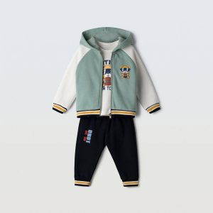 Παιδικό σετ “Cool Bear 1986” με ζακέτα πράσινη, μπλουζάκι με τύπωμα και μαύρο παντελόνι φόρμας