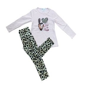 Παιδικό σετ κοριτσιού με ροζ μπλούζα “LOVE” και leopard κολάν – στιλάτο outfit για καθημερινή χρήση.